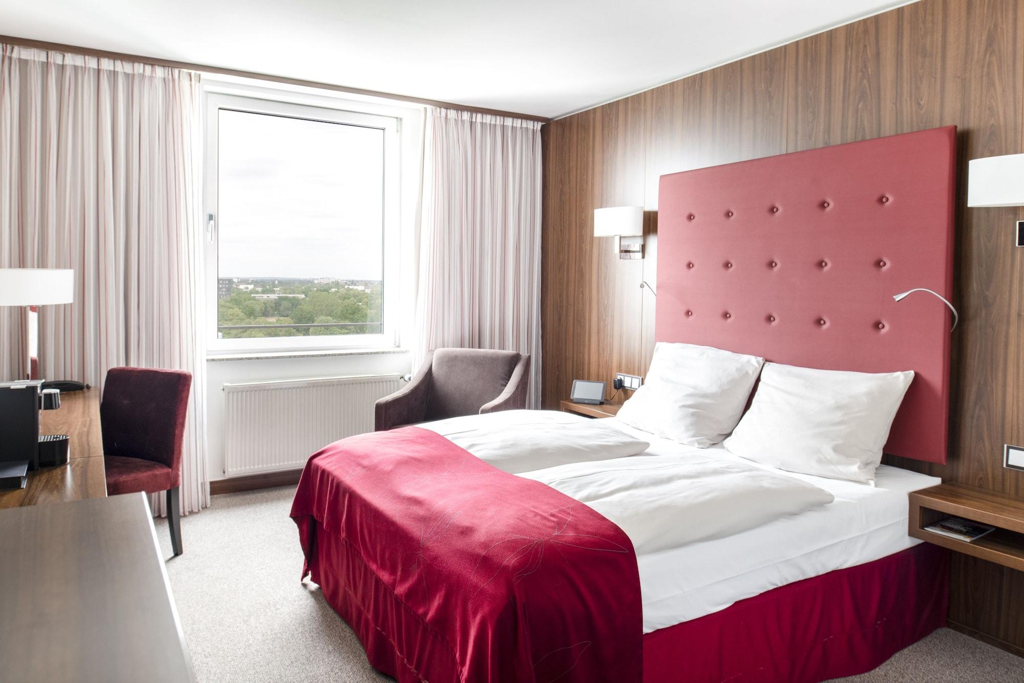 Fora By Mercure