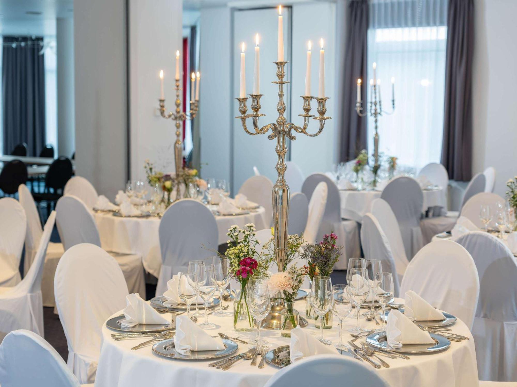Отель Fora By Mercure 4*